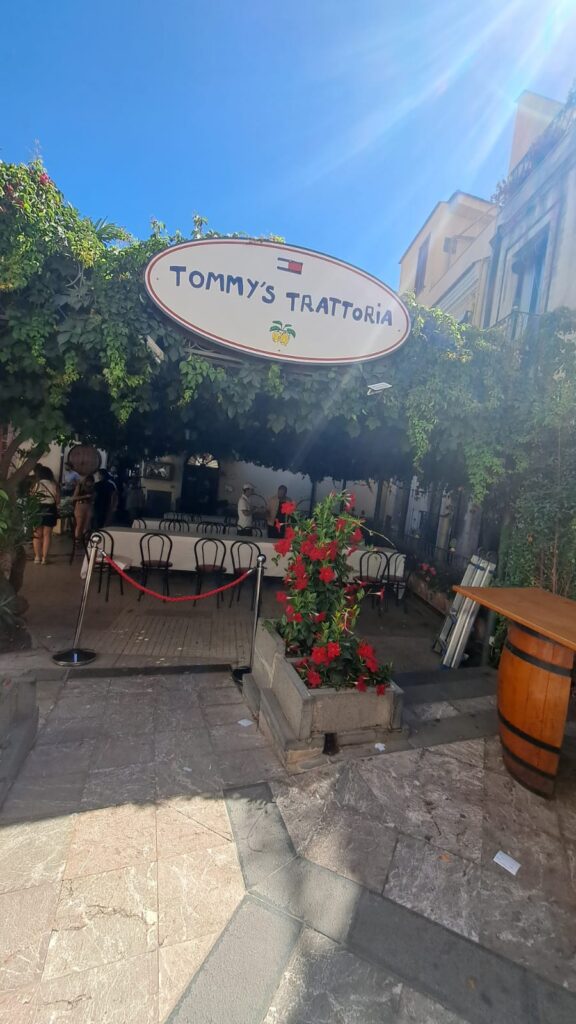 Stampa digitale evento Tommy Hilfiger a Taormina - trattoria